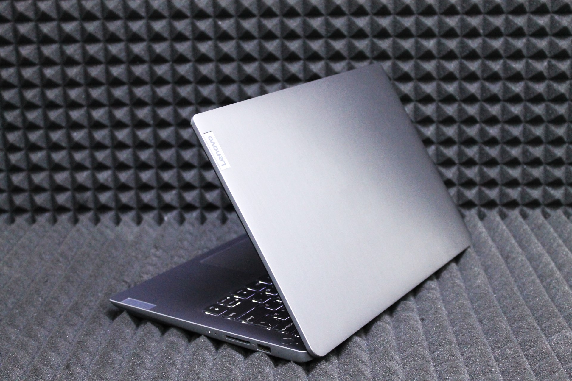 Ноутбук Lenovo IdeaPad 3 14 ITL6