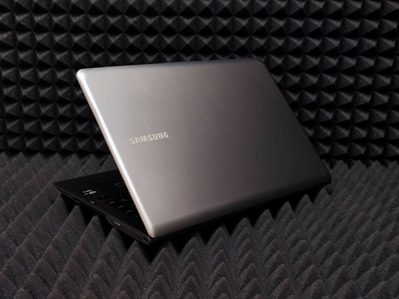 Ноутбук Samsung NP530U4C-S08RU
