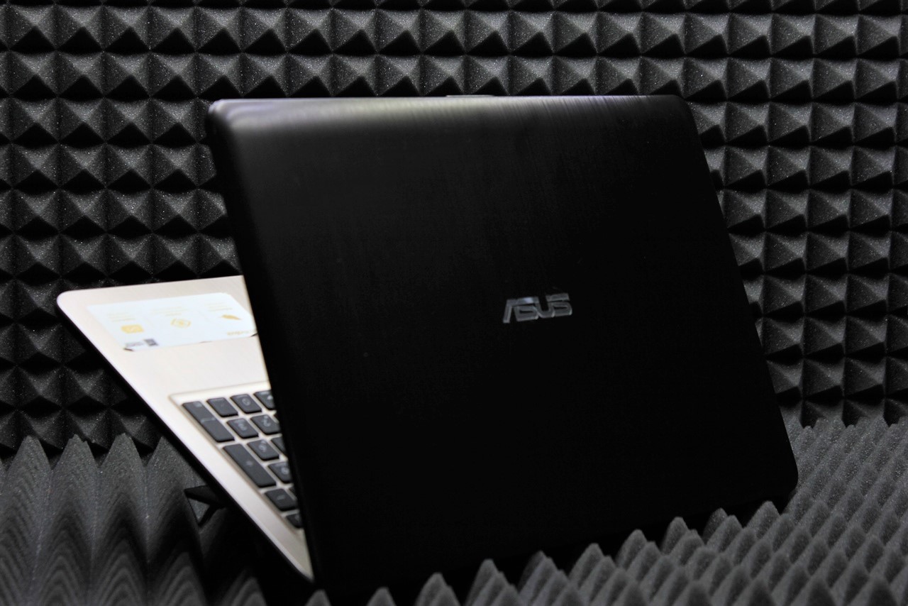 Ноутбук Asus VivoBook D540MB-GQ140T