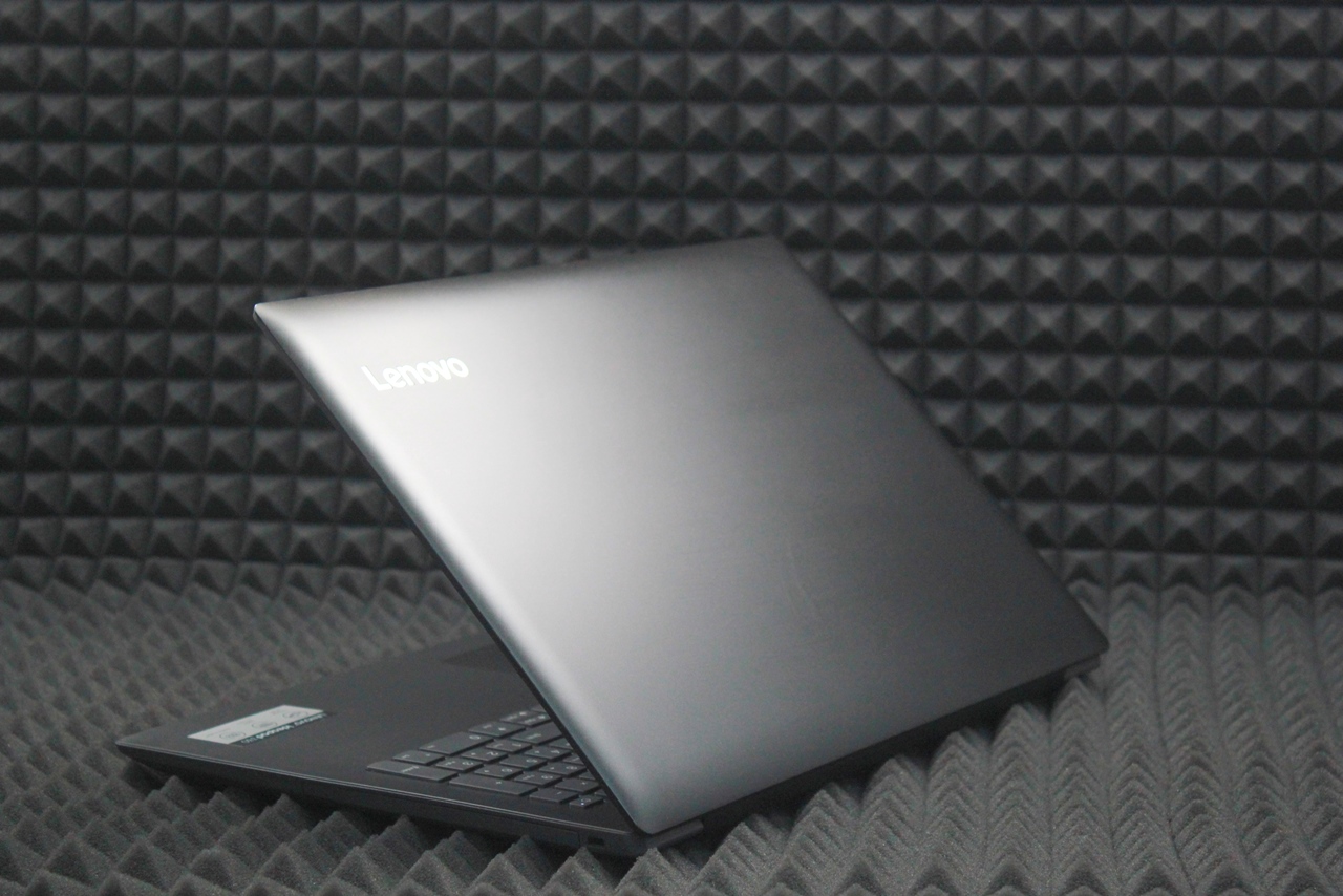 Ноутбук Lenovo IdeaPad 330-15IKB 81DC00CNRK