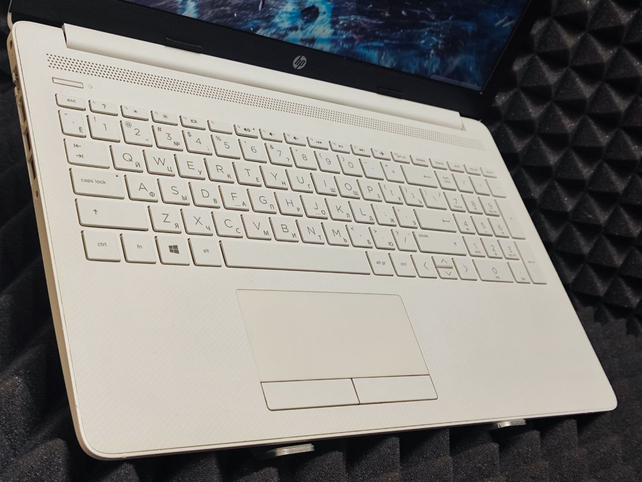 Ноутбук HP 15-db0511ur (158G9EA)