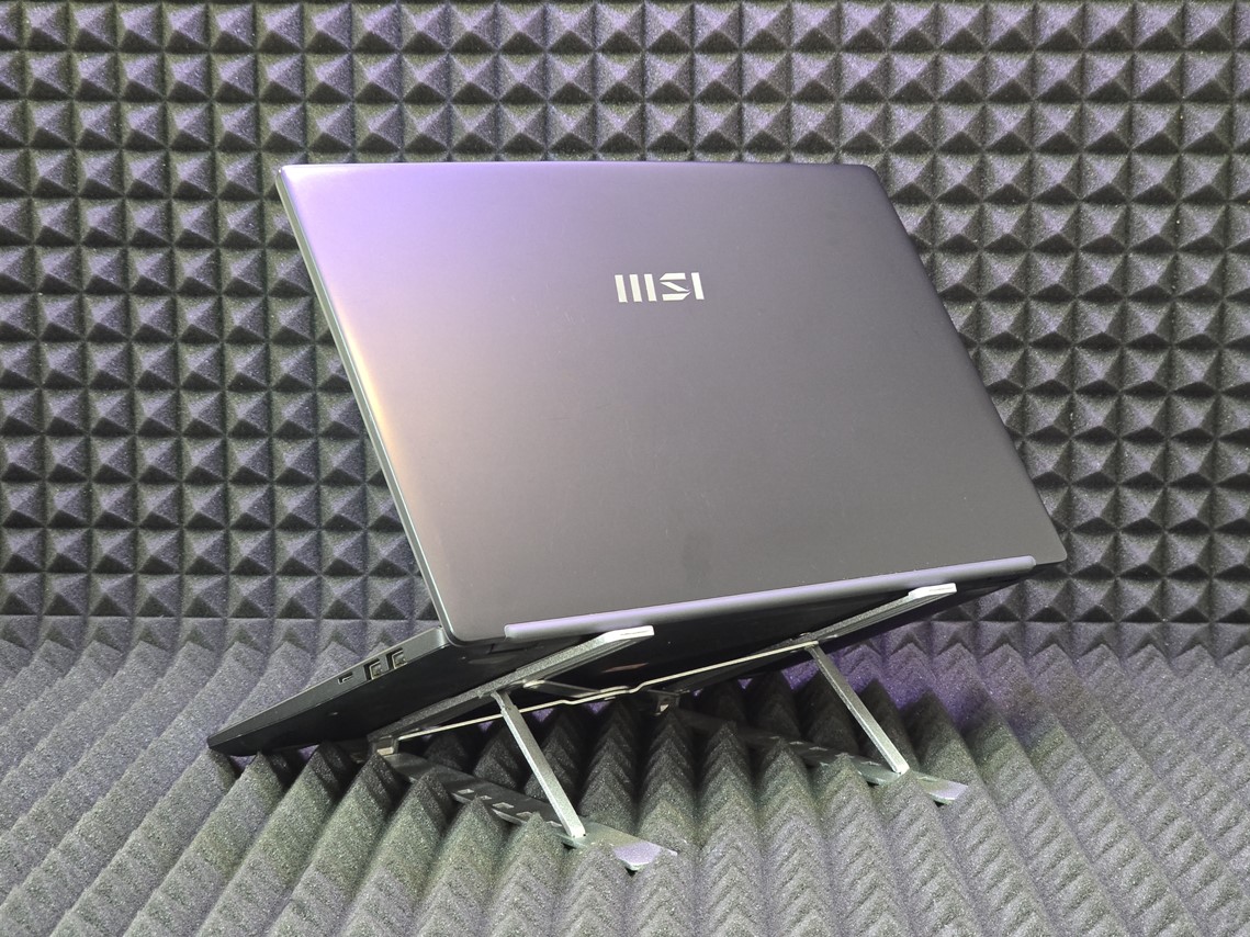 Ноутбук MSI Modern 14 C12M-233XRU-BB31215U1