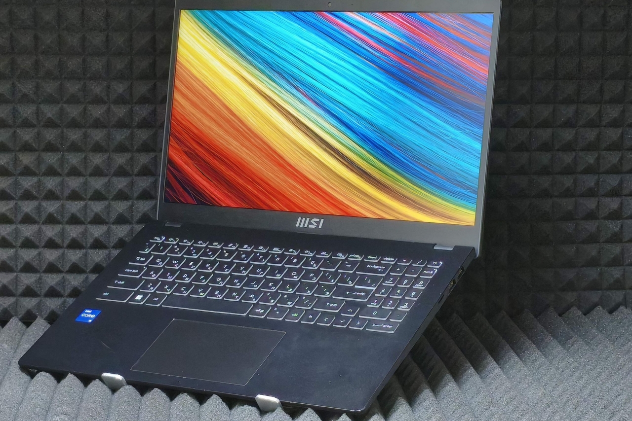 Ноутбук MSI Modern 15 B12M-210RU