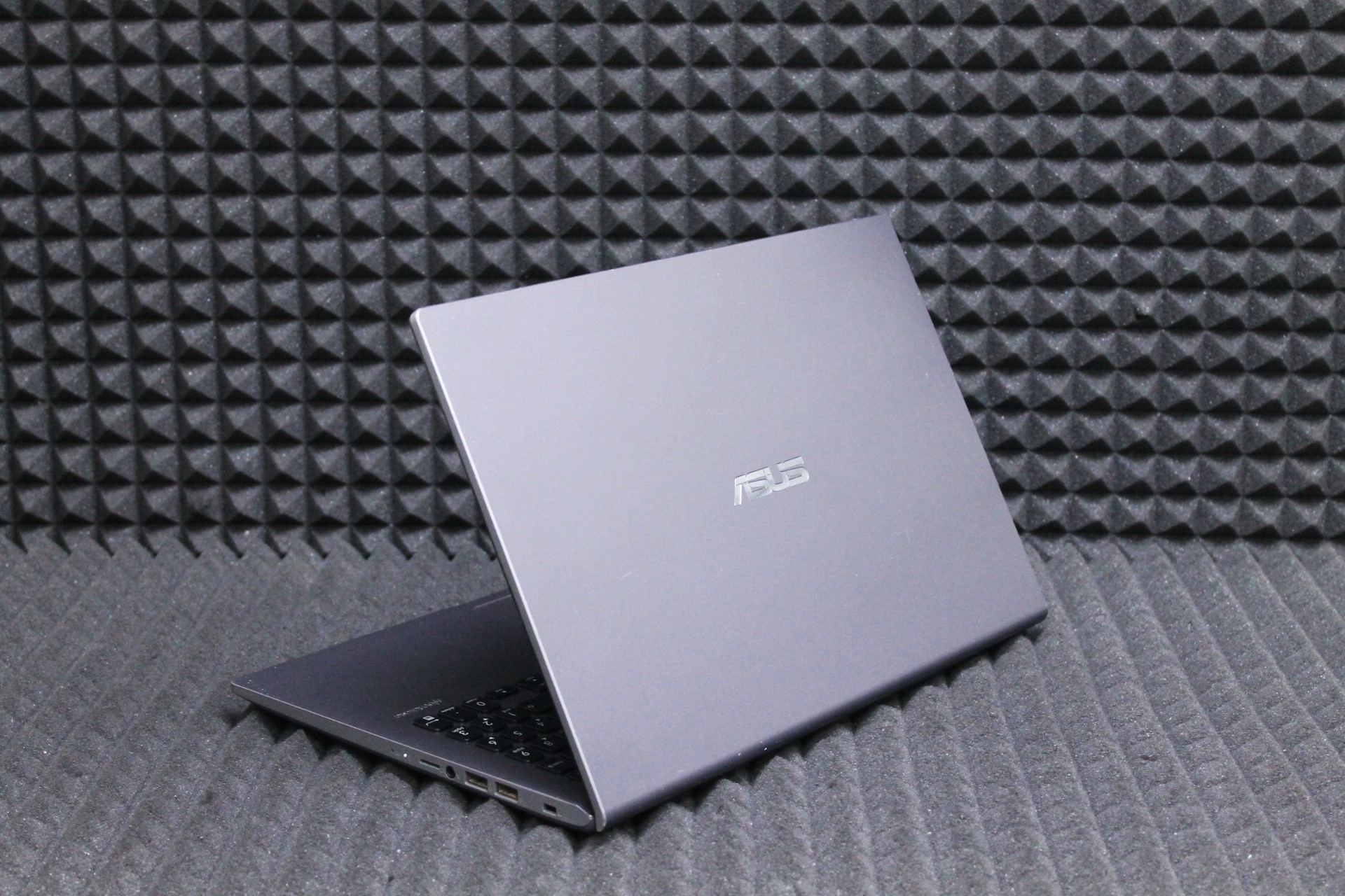 Ноутбук Asus R521FL-BR103T
