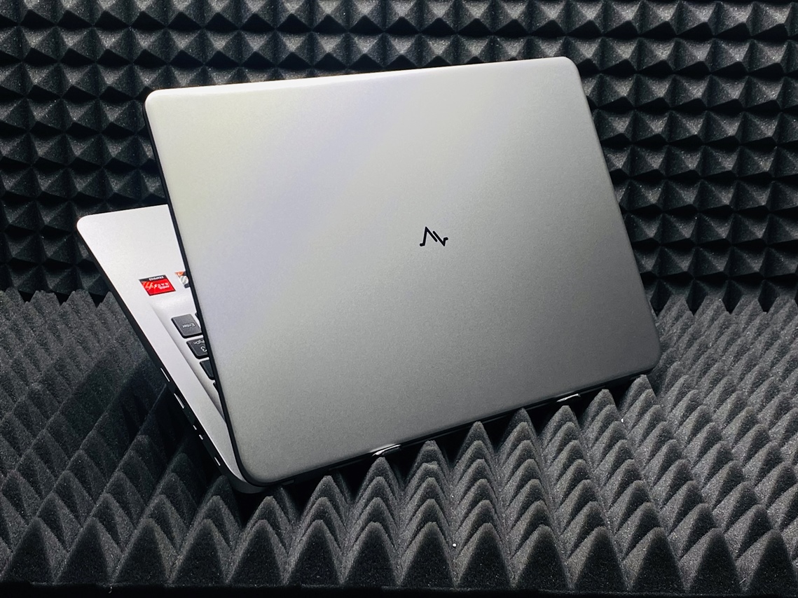 Ноутбук MAIBENBEN M547