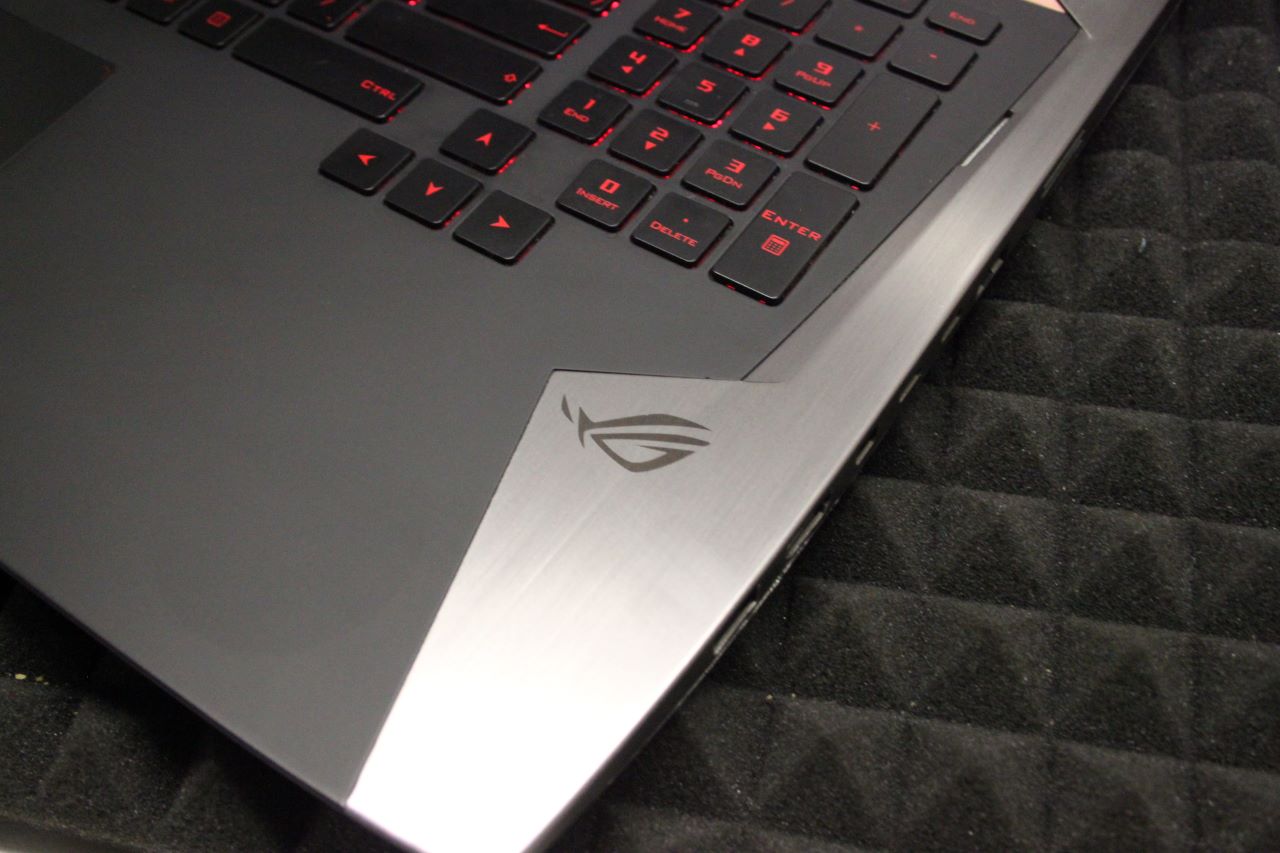 Ноутбук Asus GX700VO-GC009T