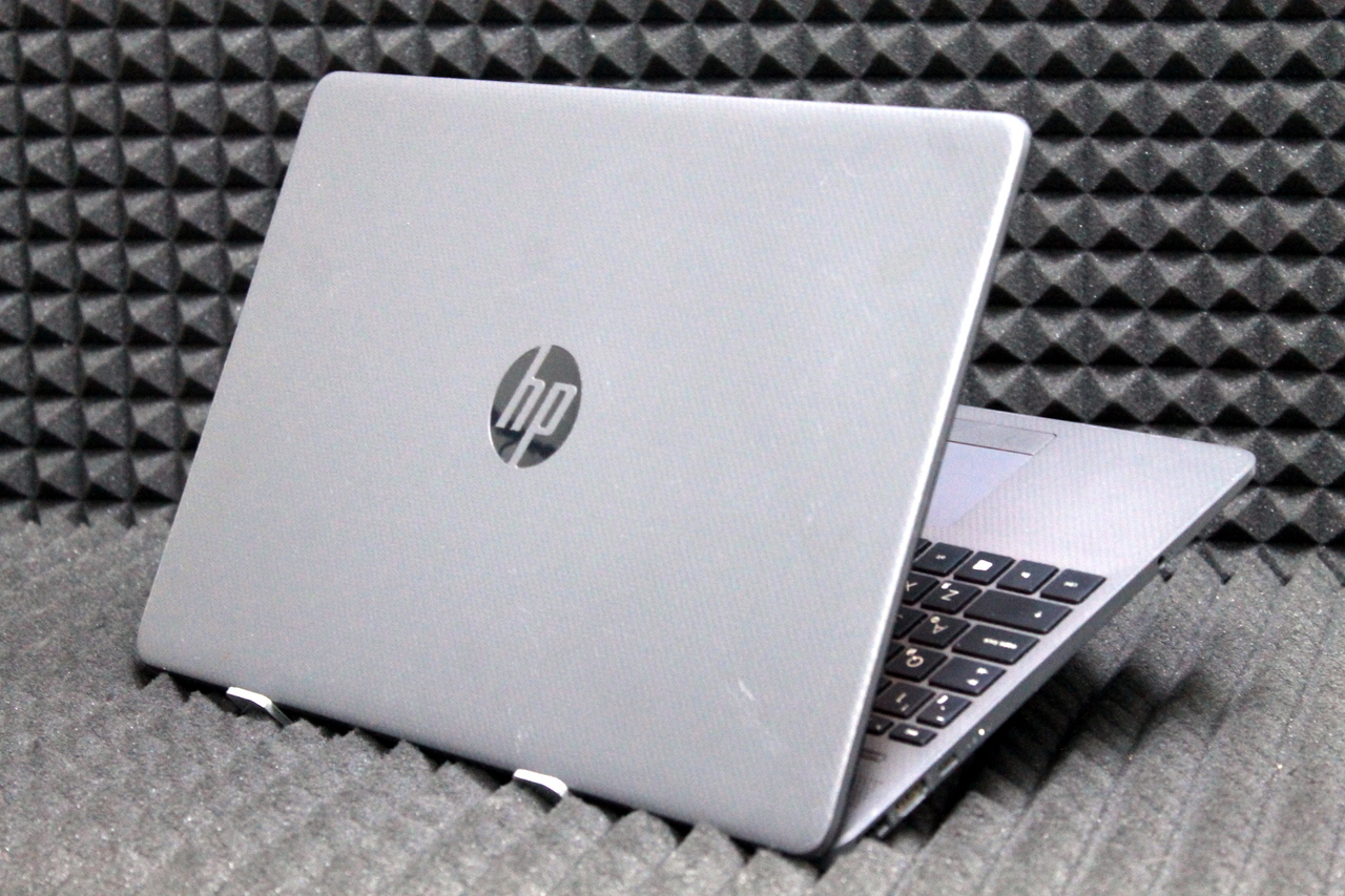 Ноутбук HP Laptop 15-gw0040ur