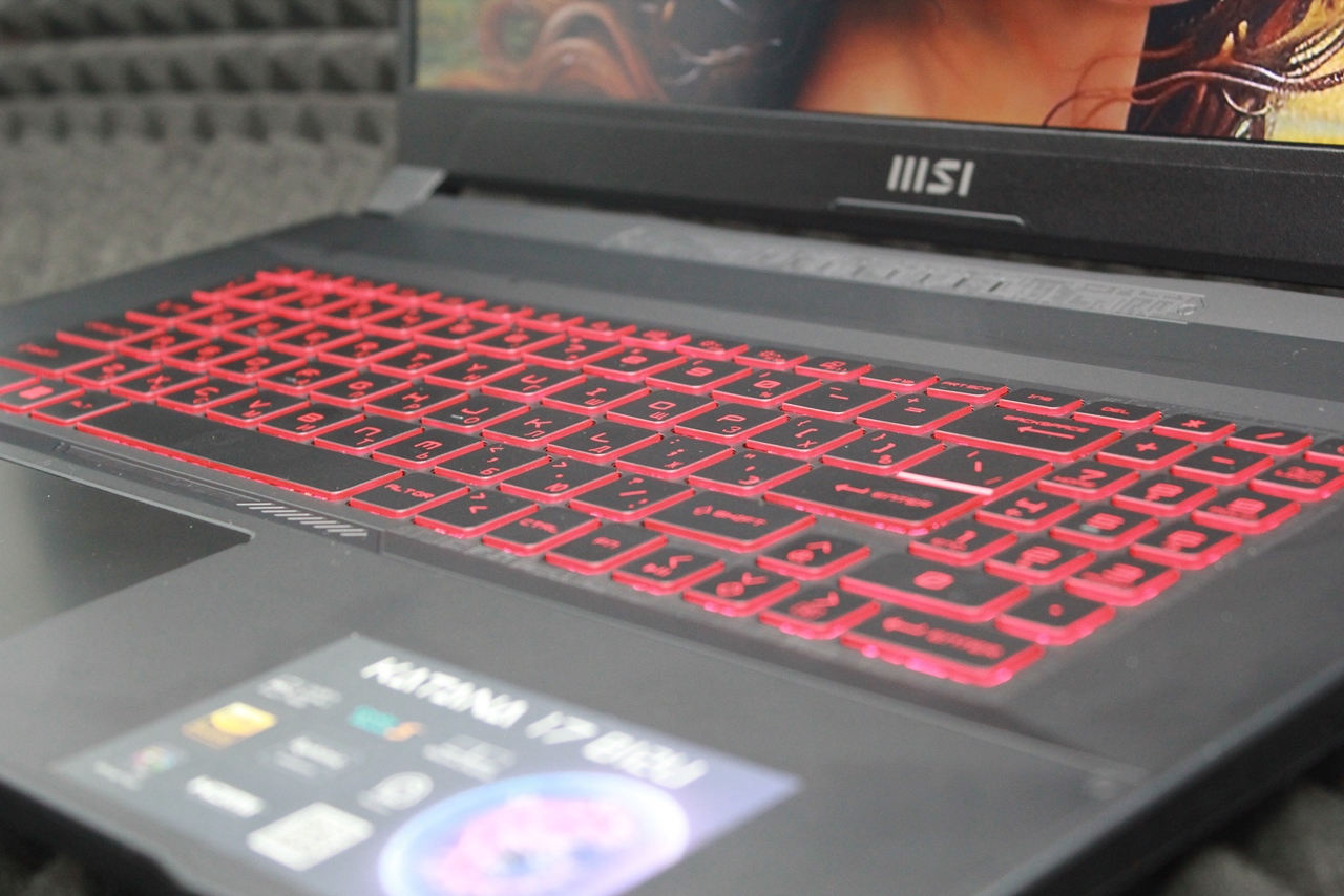 Ноутбук MSI Katana 17 B12UCX-1004XRU