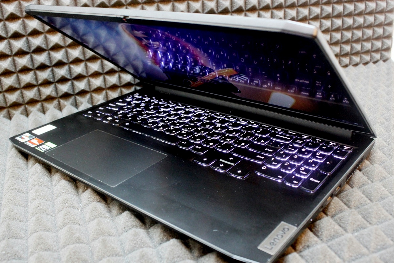 Ноутбук Lenovo IdeaPad Gaming 3 15ACH6