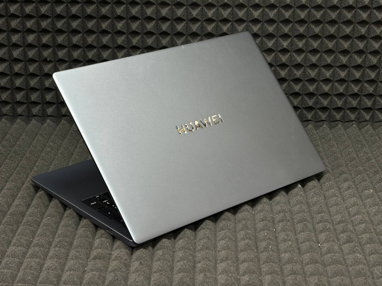Ноутбук Huawei 16 MCLF-X
