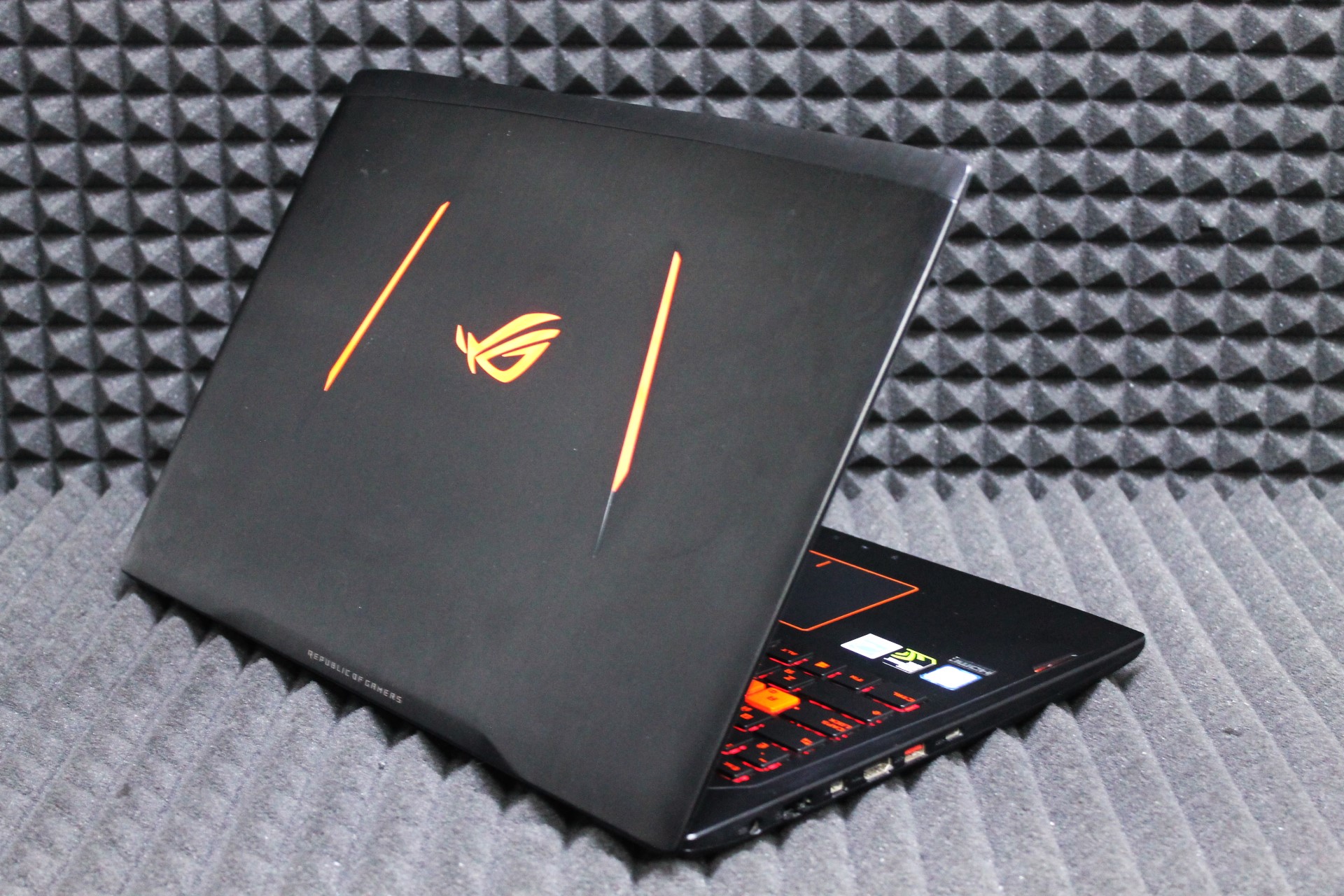 Ноутбук Asus Rog Strix GL502VM-FY303