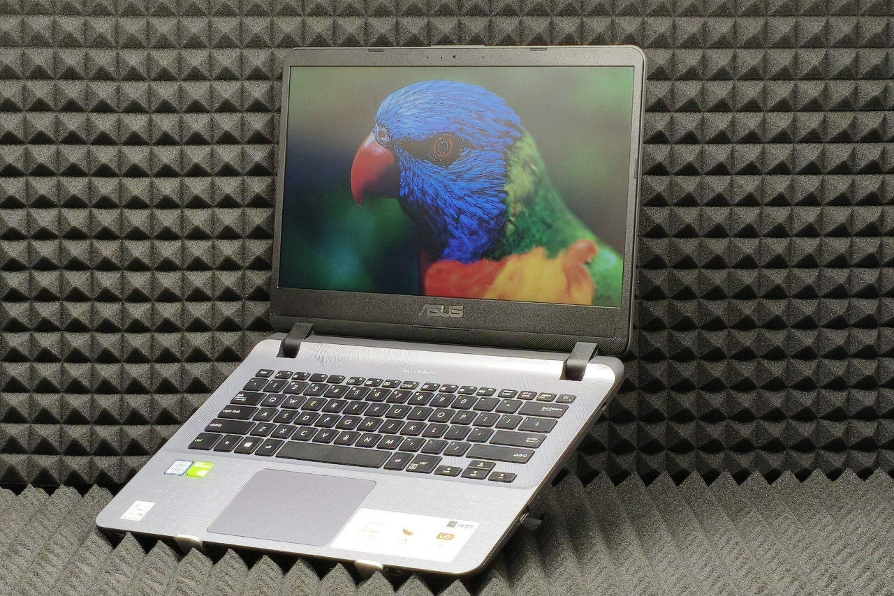 Ноутбук ASUS Y4000UB7020