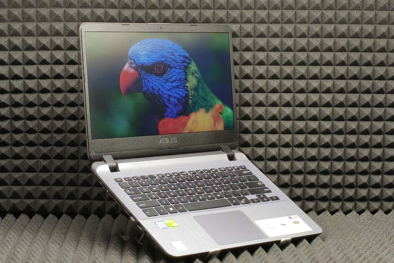 Ноутбук ASUS Y4000UB7020