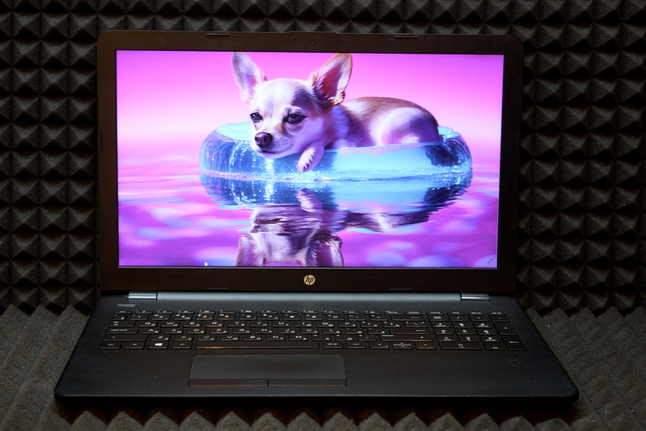 Ноутбук HP 15ra-042ur
