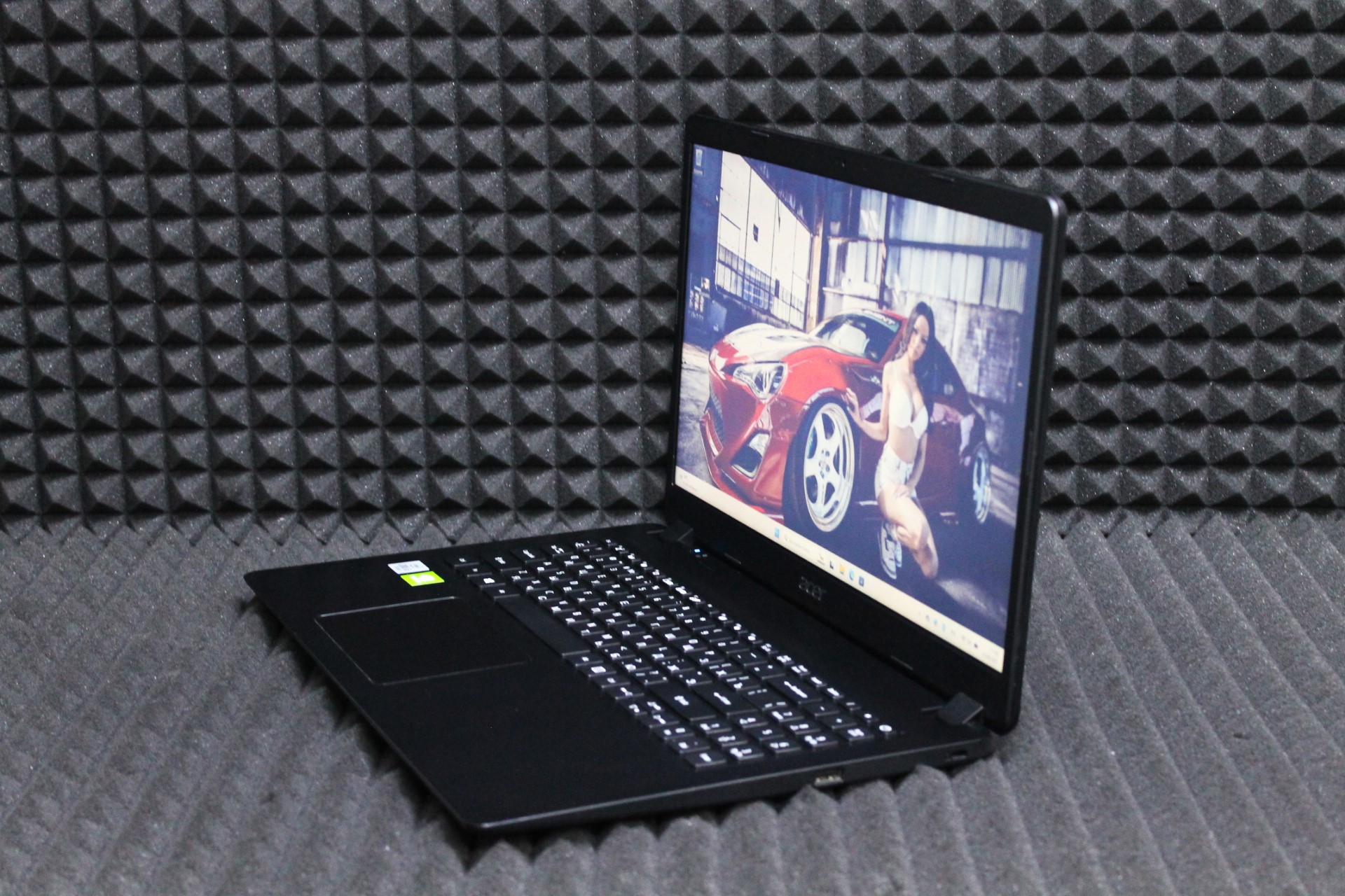 Ноутбук Acer Extensa 215-51G-54MT