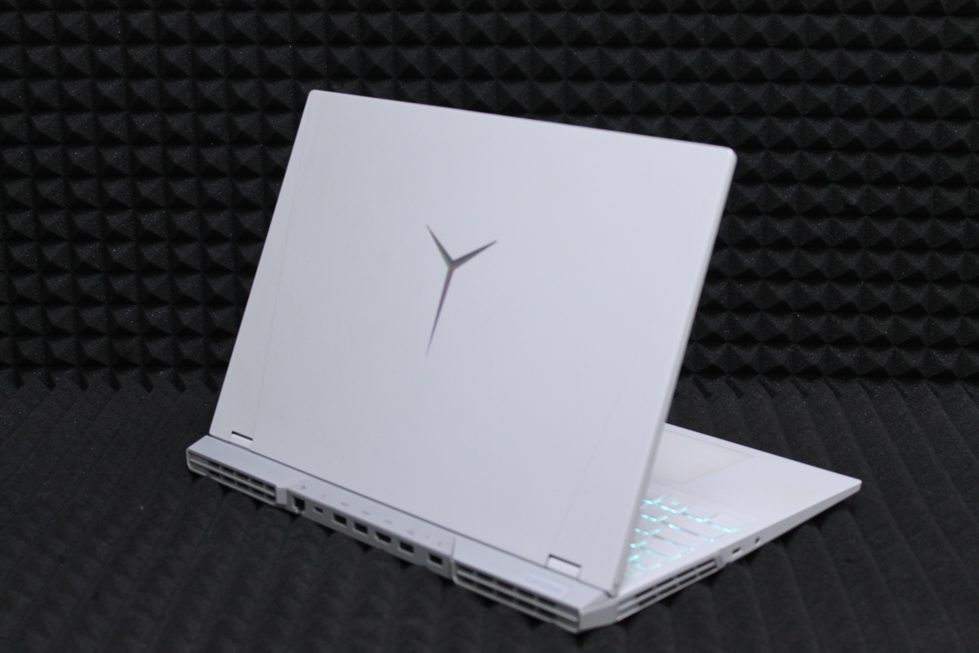 Ноутбук Lenovo  Legion 5 Pro 16ITH6