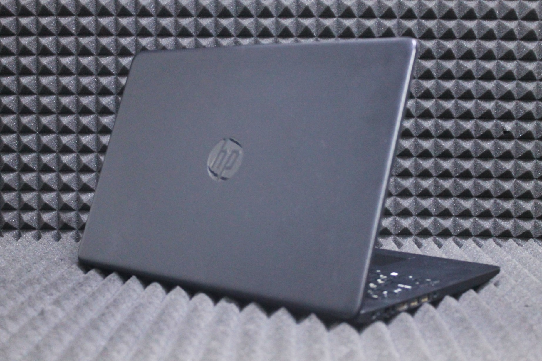 Ноутбук HP 15-da3008ur
