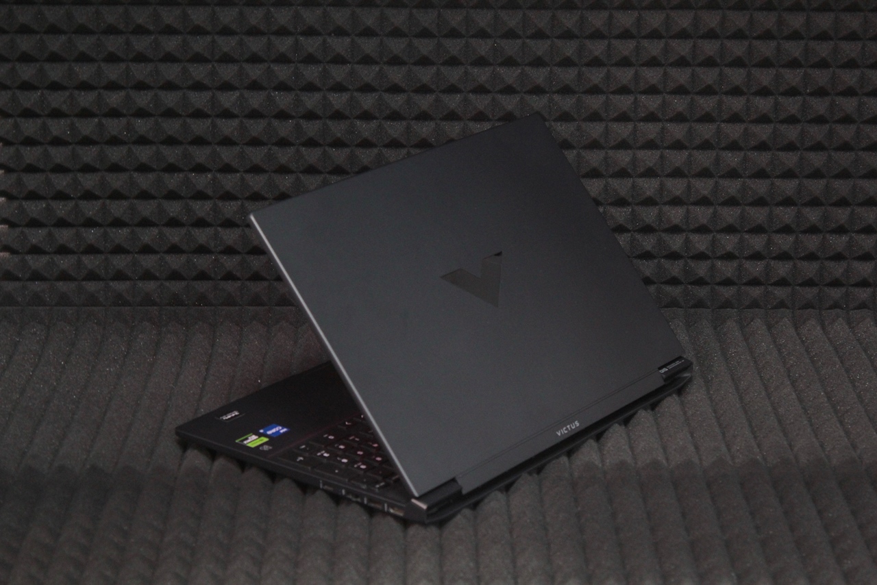 Ноутбук HP Victus 15-fa0065ci