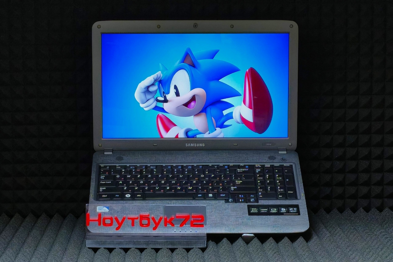 Ноутбук Samsung NP-R528-DA02RU