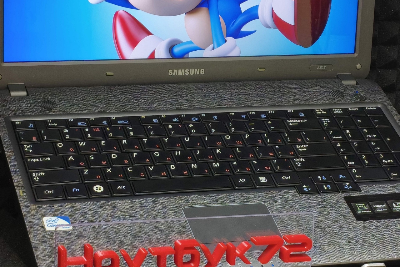 Ноутбук Samsung NP-R528-DA02RU