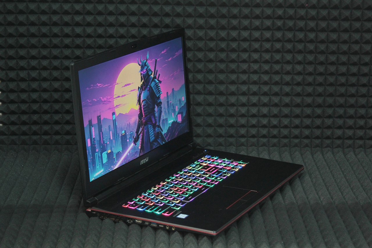 Ноутбук MSI GL73 9SDK-408RU