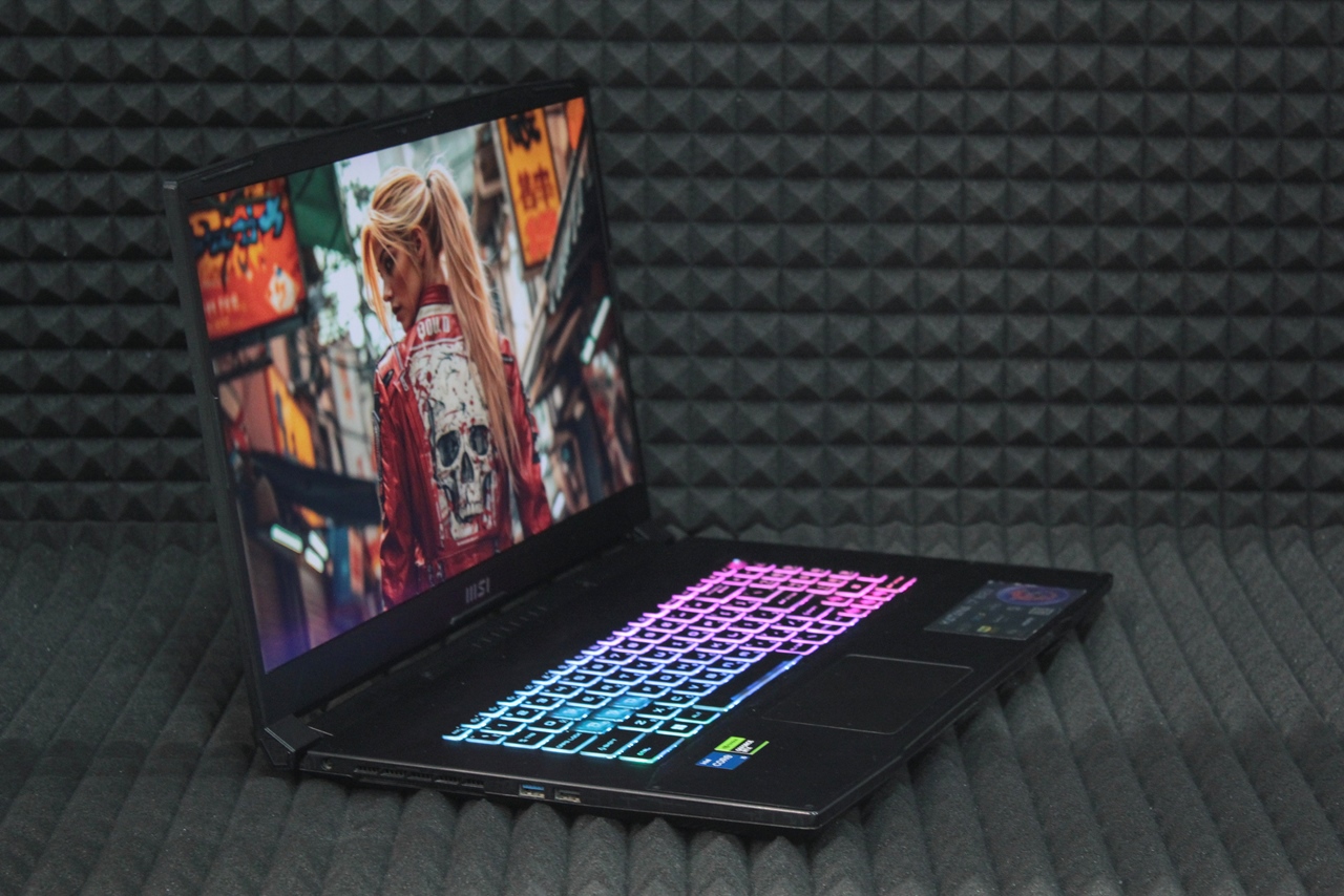 Ноутбук MSI Katana 17 B12V