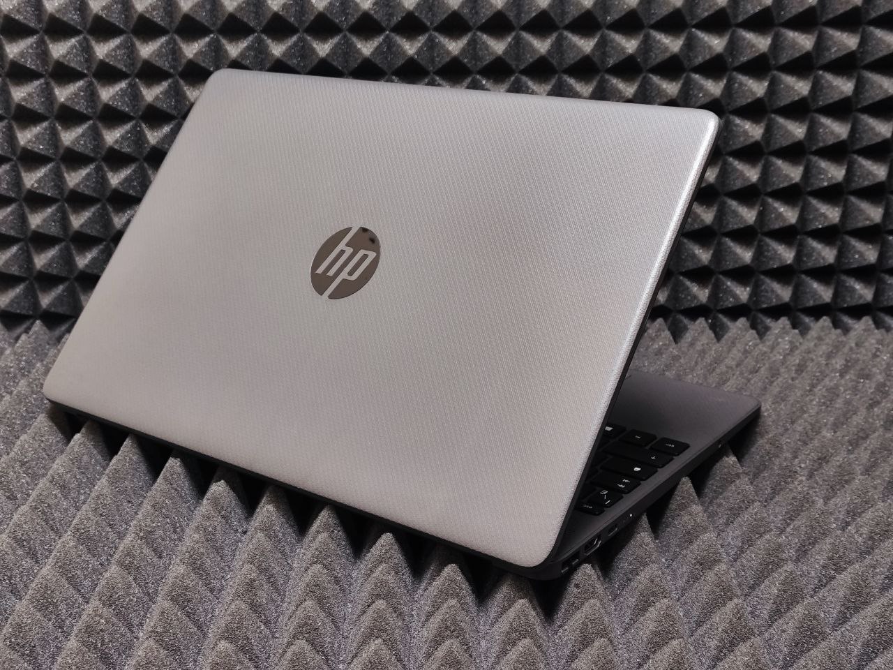 Ноутбук HP 255G8 3V5H6EA