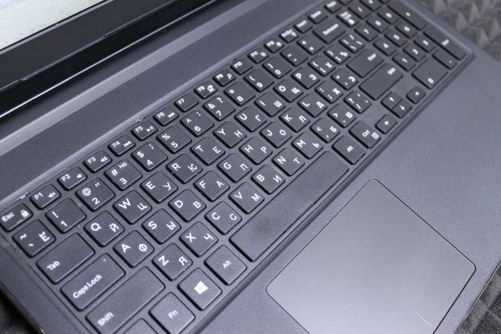 Ноутбук Dell Inspiron 15 5100 (1)