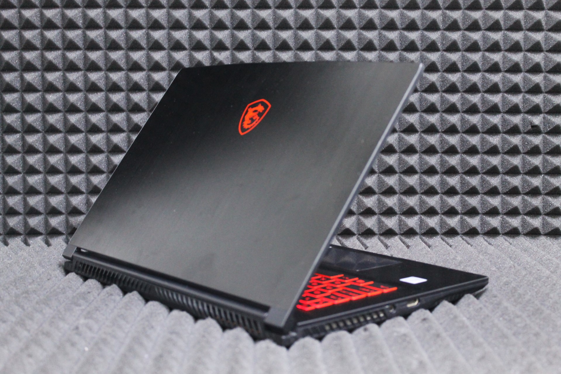 Ноутбук MSI GF65 Thin10EU-287RU (1)