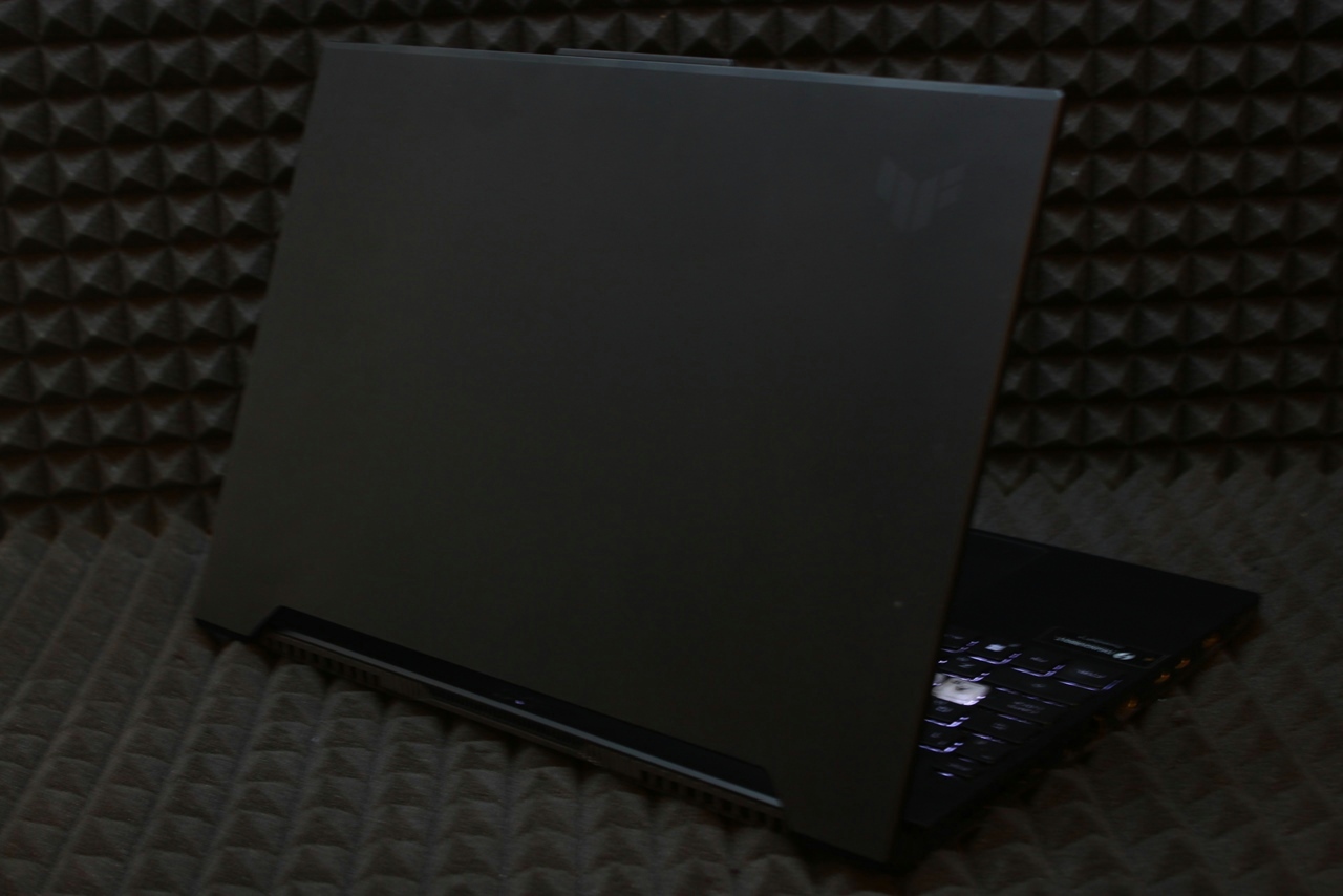 Ноутбук Asus TUF FX517ZE-HN120W