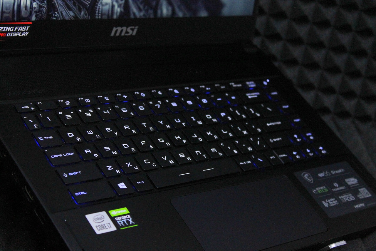 Ноутбук MSI GS66 Stealth 10UH-254US
