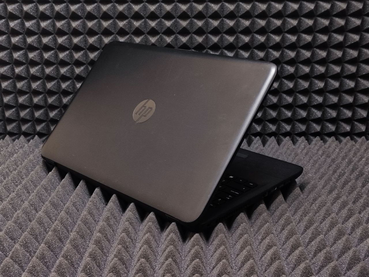 Ноутбук HP 15-ba505ur