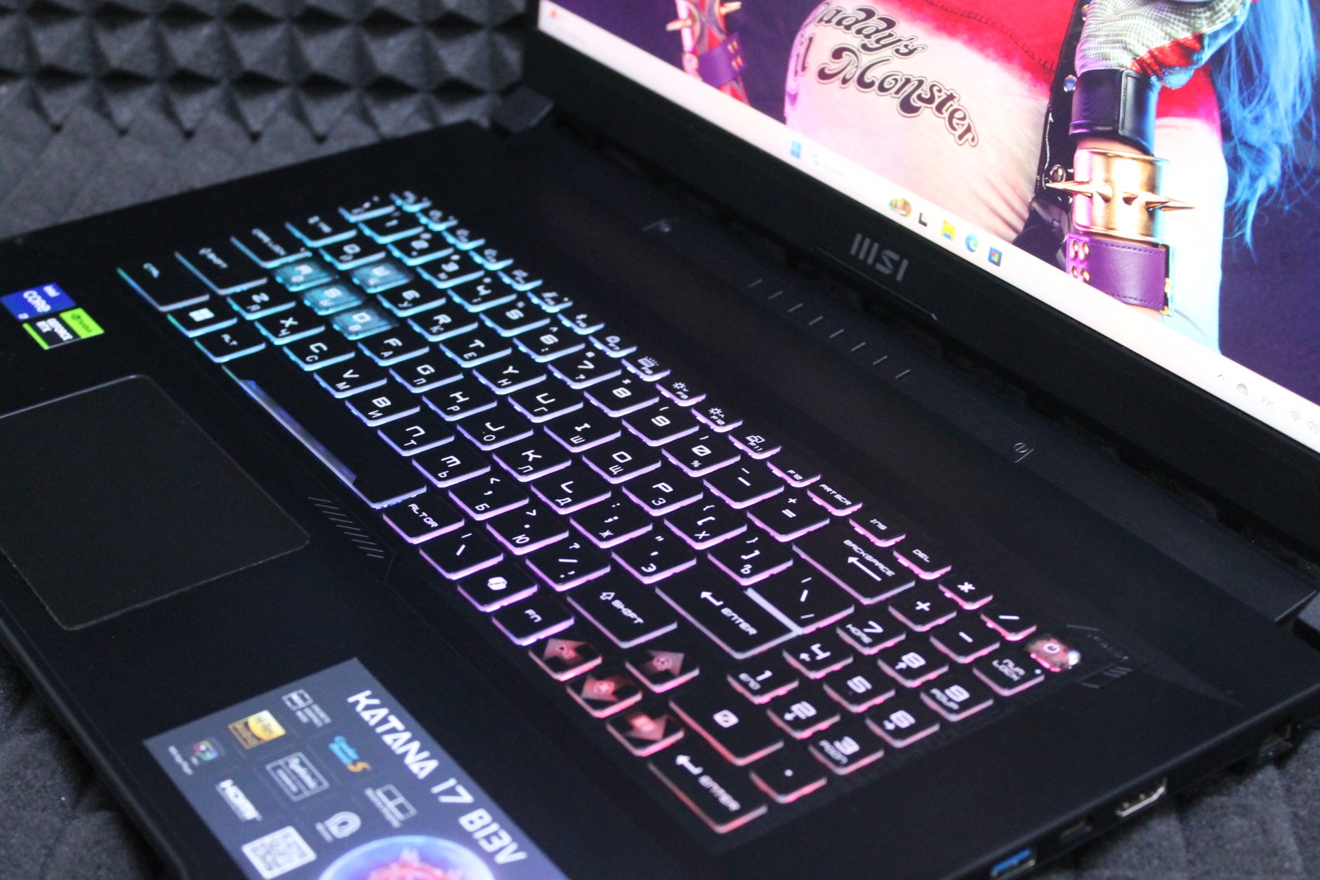 Ноутбук MSI Katana 17 B13VGK-471RU
