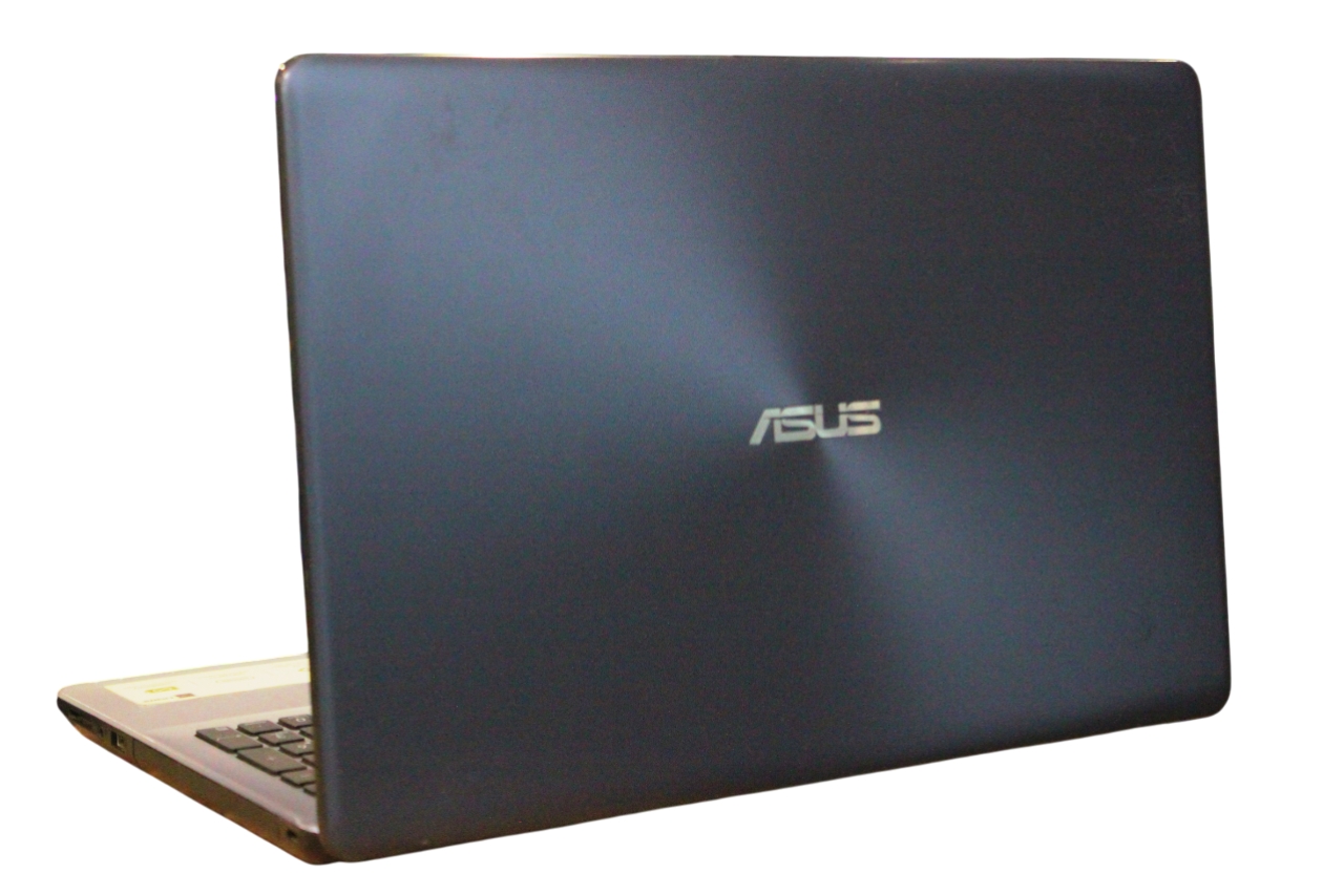 Ноутбук Asus X542UF-DM042T.