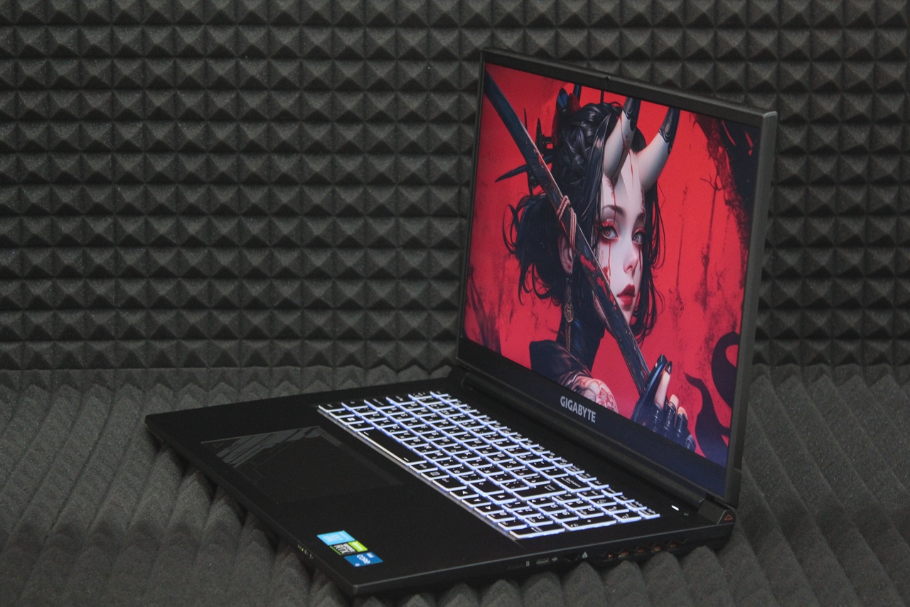 Ноутбук Gigabyte G7 SN22391J000474