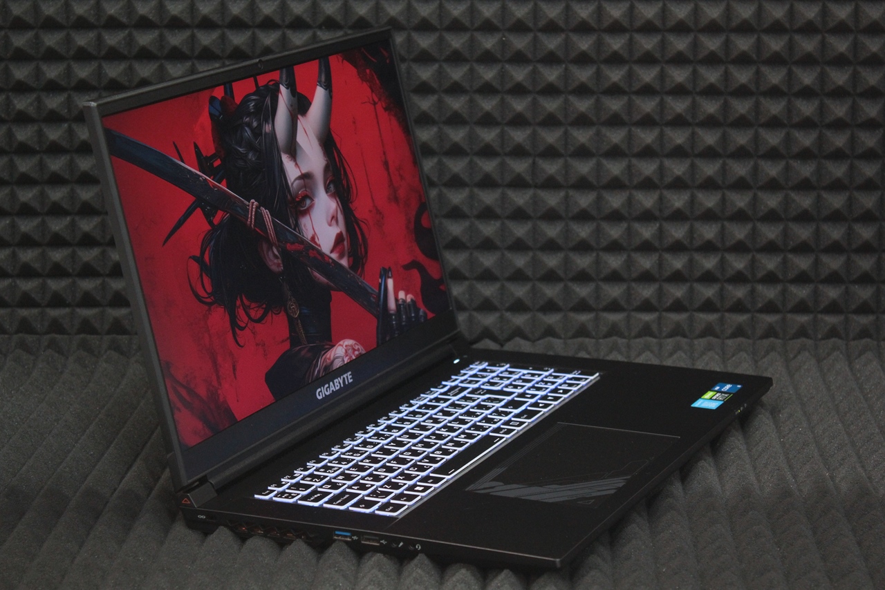 Ноутбук Gigabyte G7 SN22391J000474