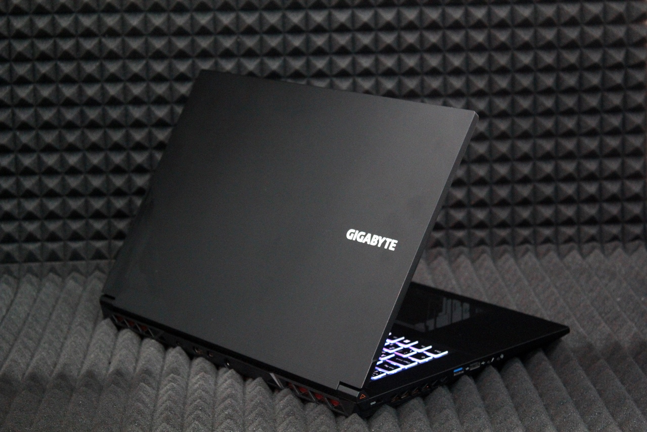 Ноутбук Gigabyte G7 SN22391J000474