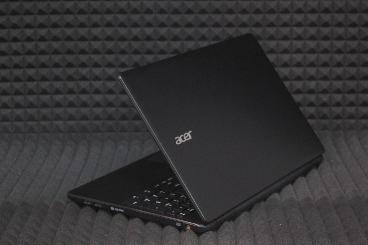 Ноутбук Acer E5-571G-39TX