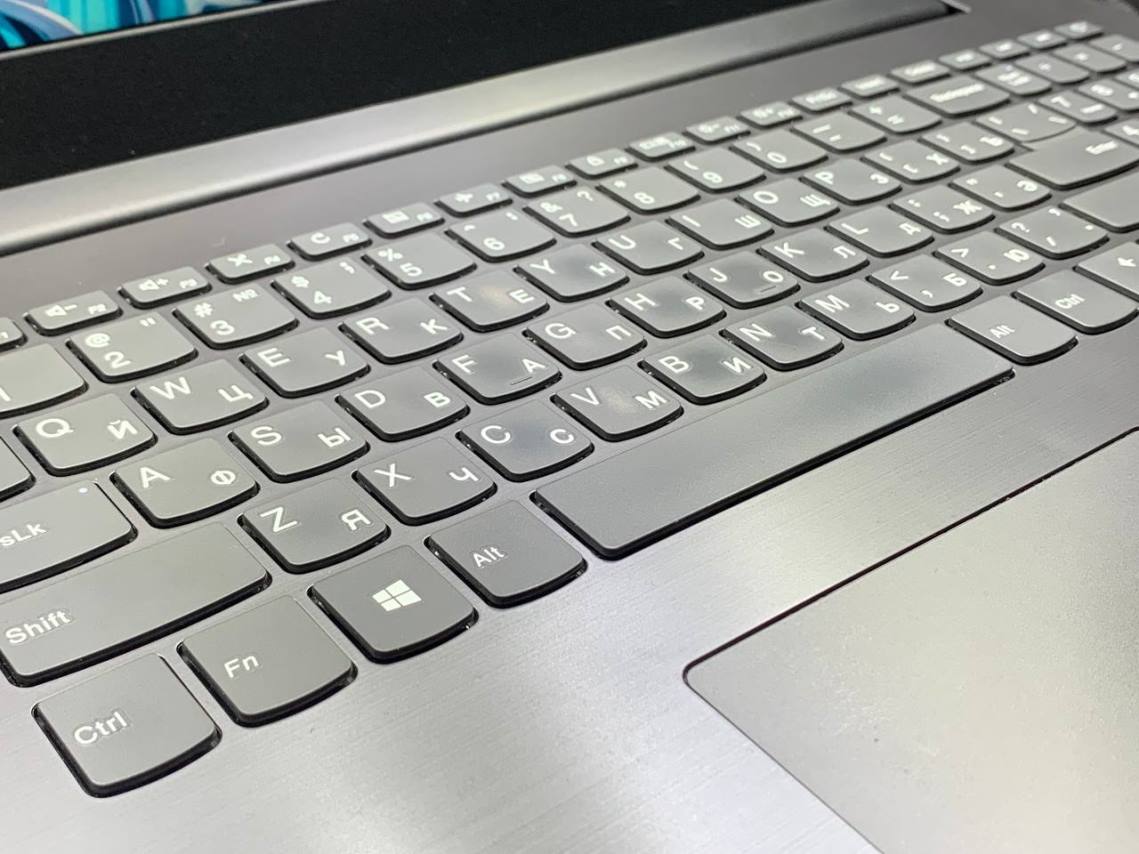 Ноутбук Lenovo Ideapad 330-15IKB (81DC001PRU)