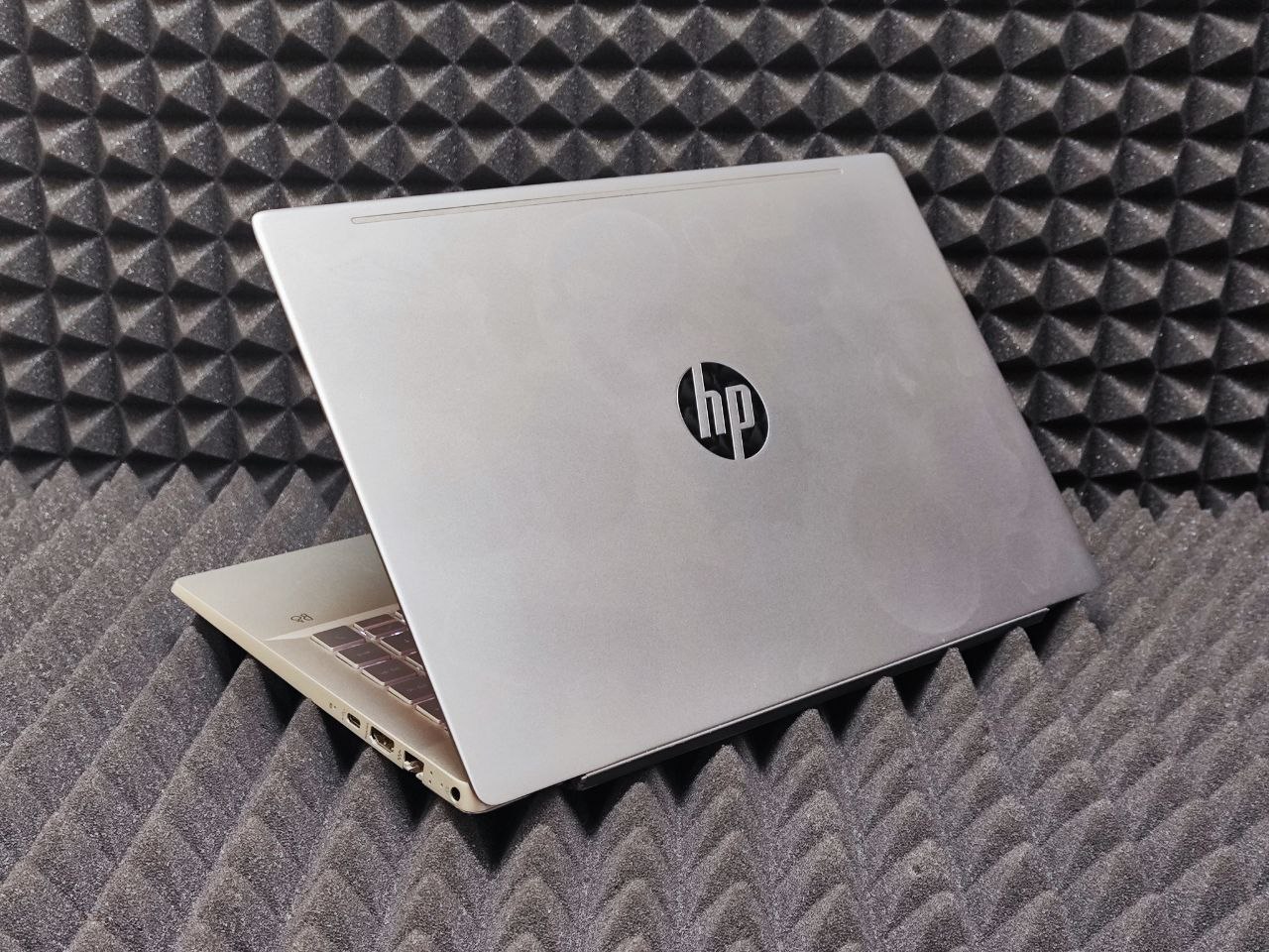 Ноутбук HP Pavilion 14-ce1001ur
