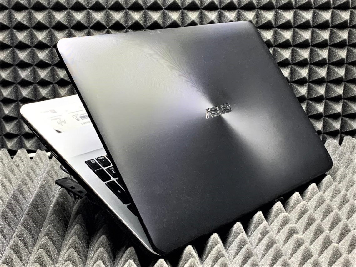 Ноутбук ASUS X555LN-XO032H