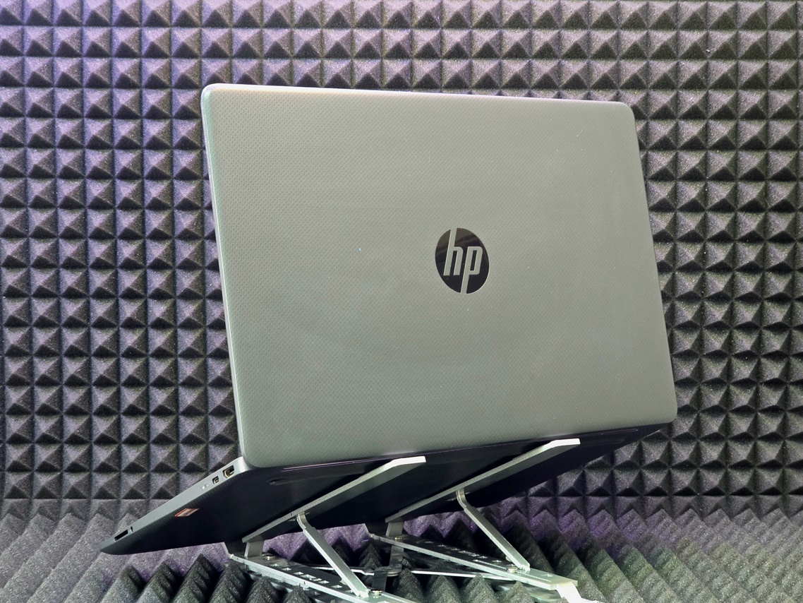 Ноутбук HP 15s-eq1322ur