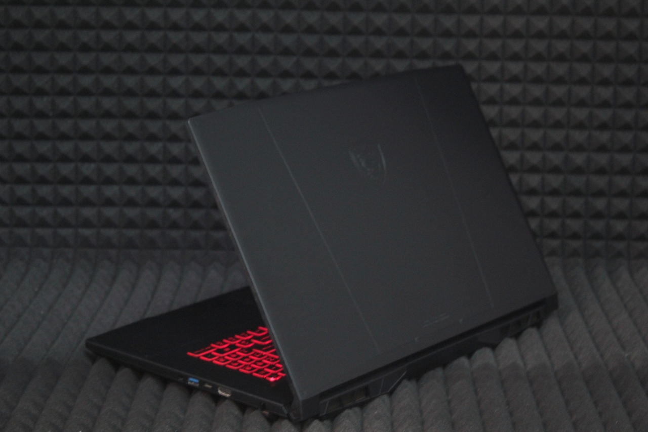Ноутбук MSI Katana 17B11UCX-897XRU