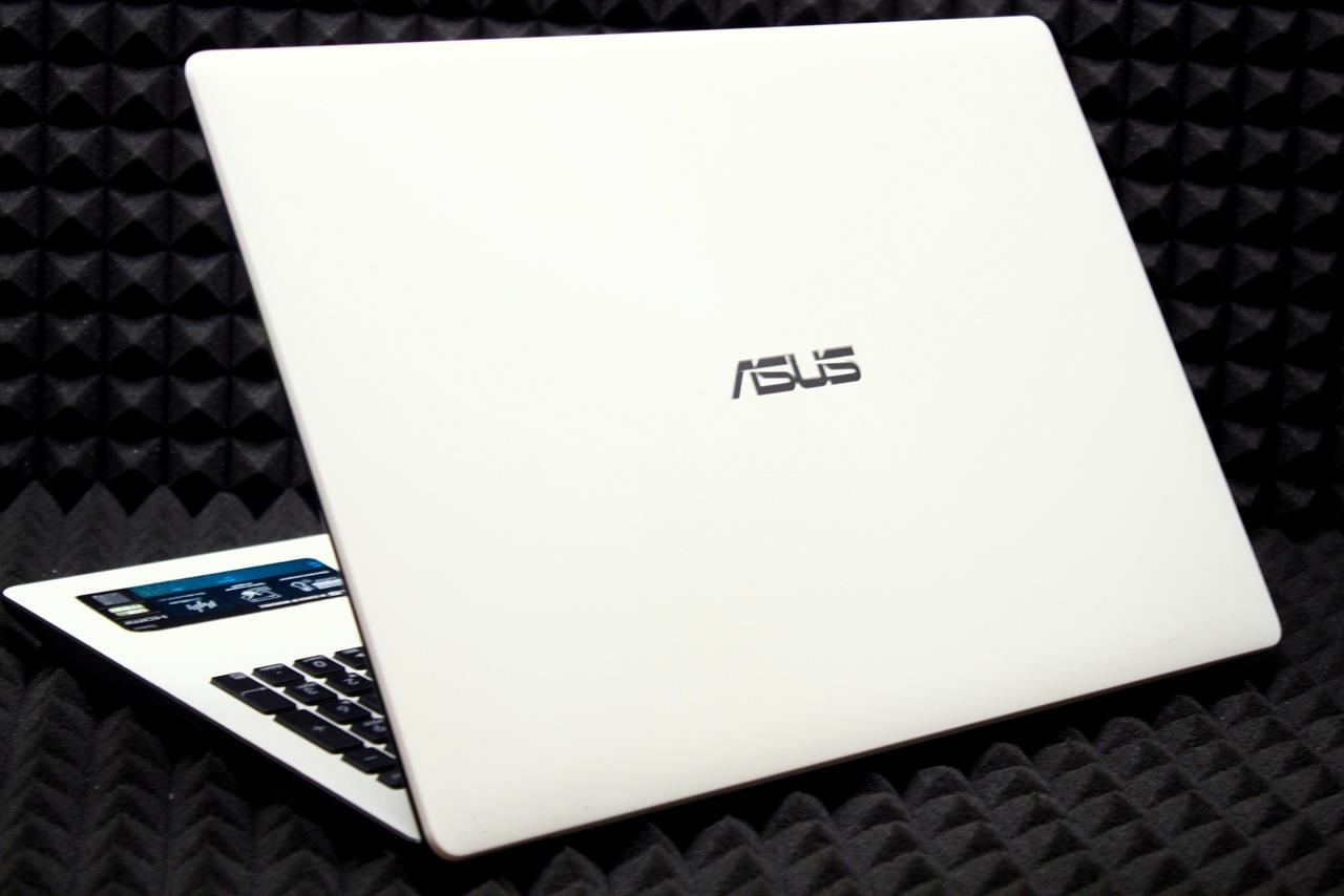 Ноутбук Asus X553MA-XX130H
