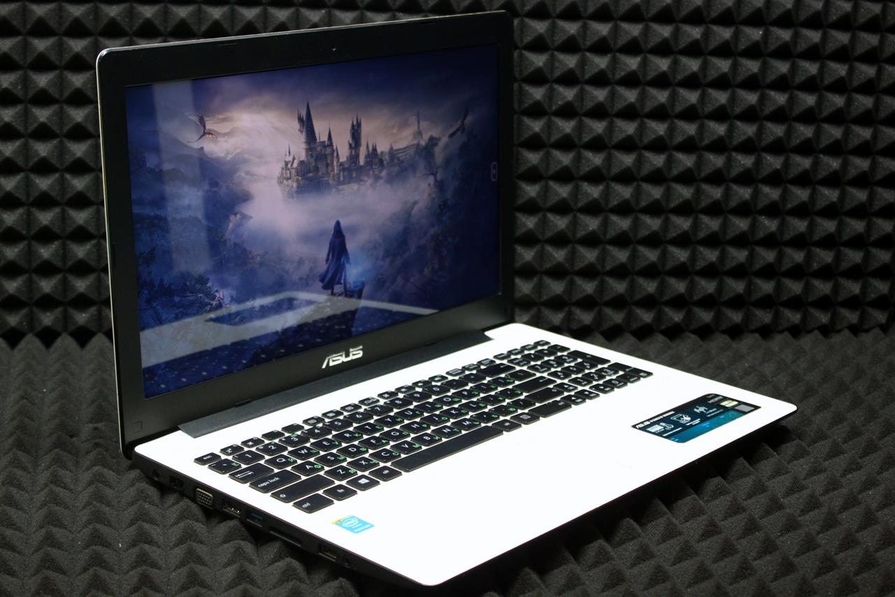 Ноутбук Asus X553MA-XX130H