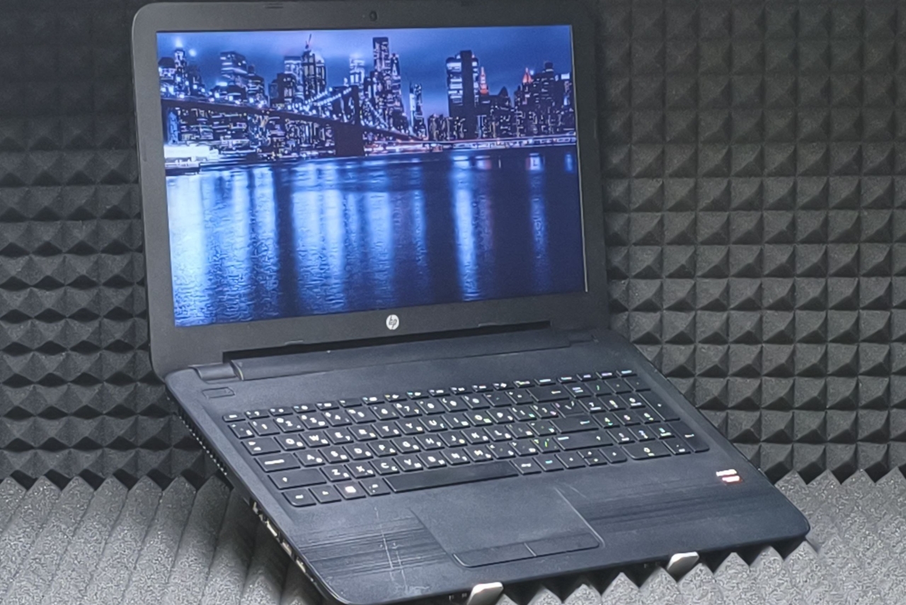 Ноутбук HP 15-ba055ur