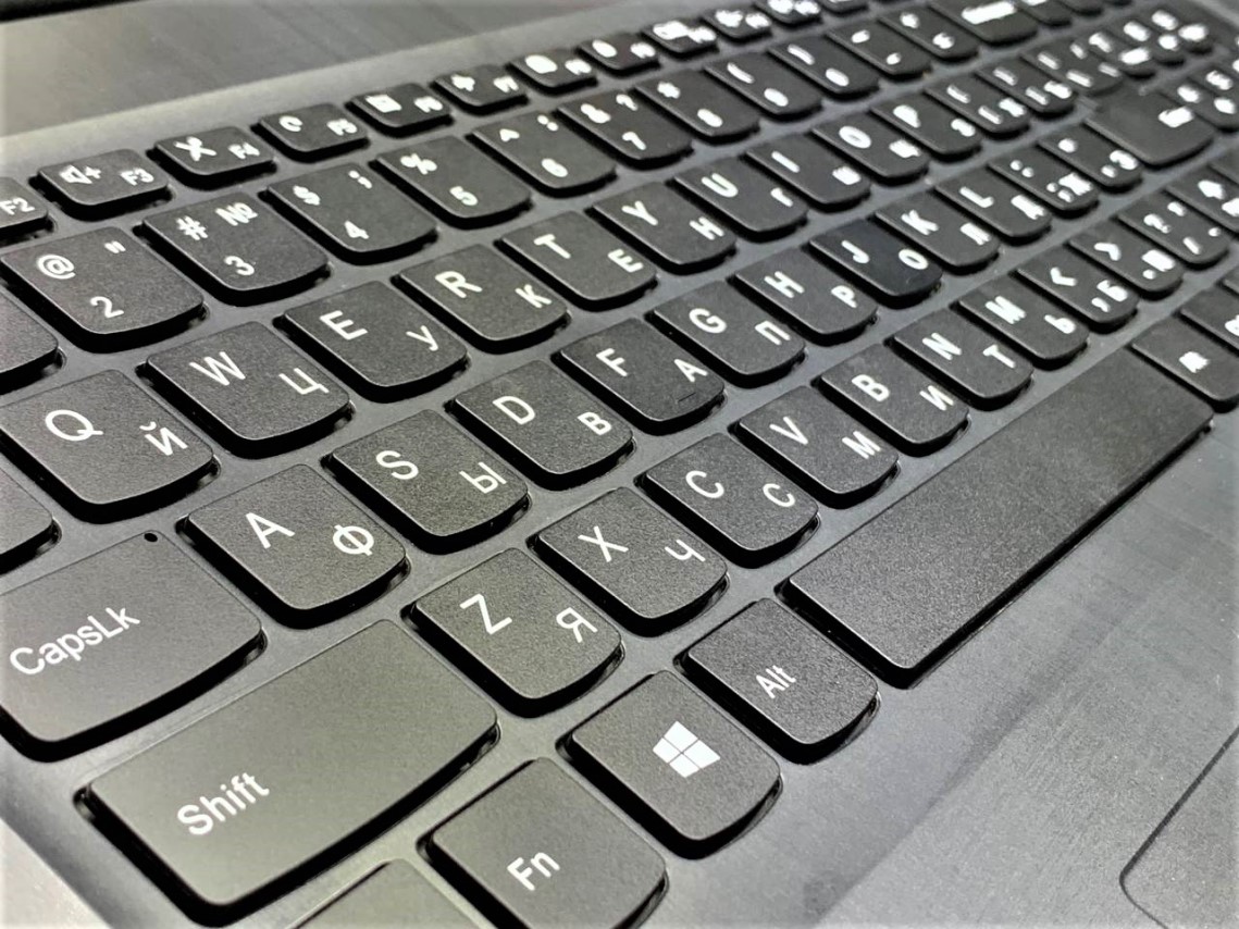Ноутбук Lenovo IdeaPad 310-15ISK (80SM01RQRK)