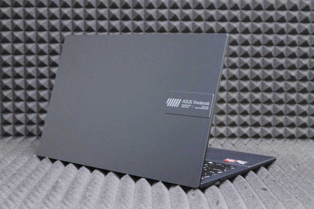 Ноутбук Asus E1504FA-BQ052