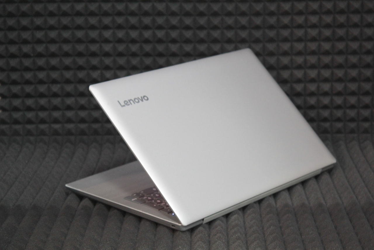 Ноутбук Lenovo 80XV