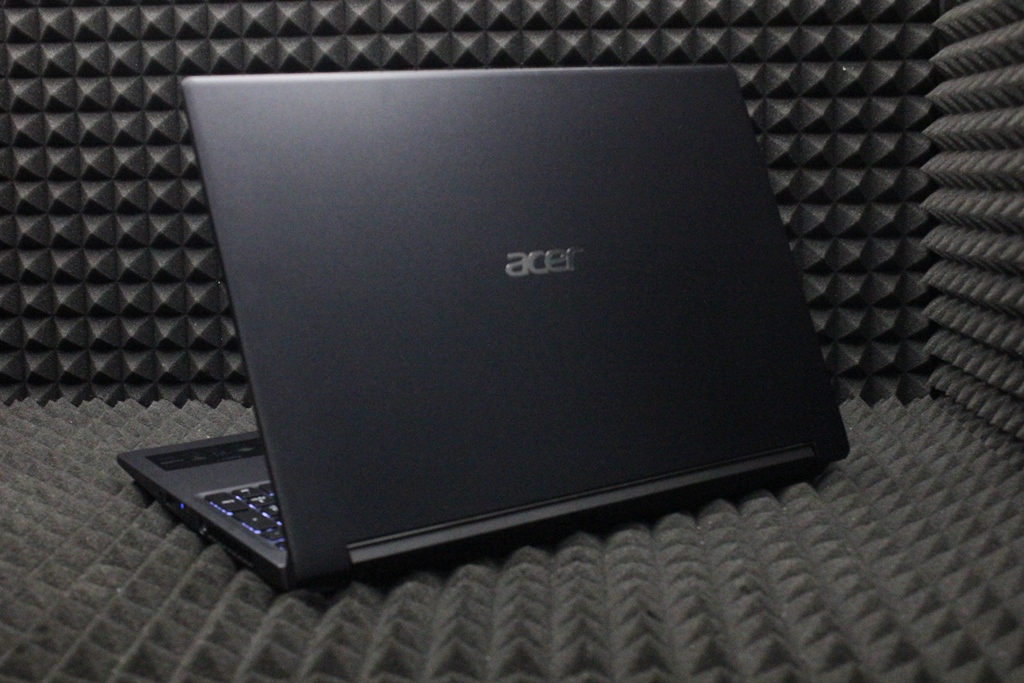 Ноутбук Acer Aspire 7 A715-42G-R3FW